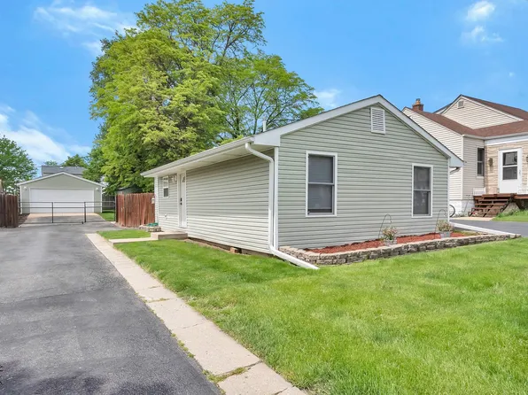 4116 N Park St, Westmont, IL 60559