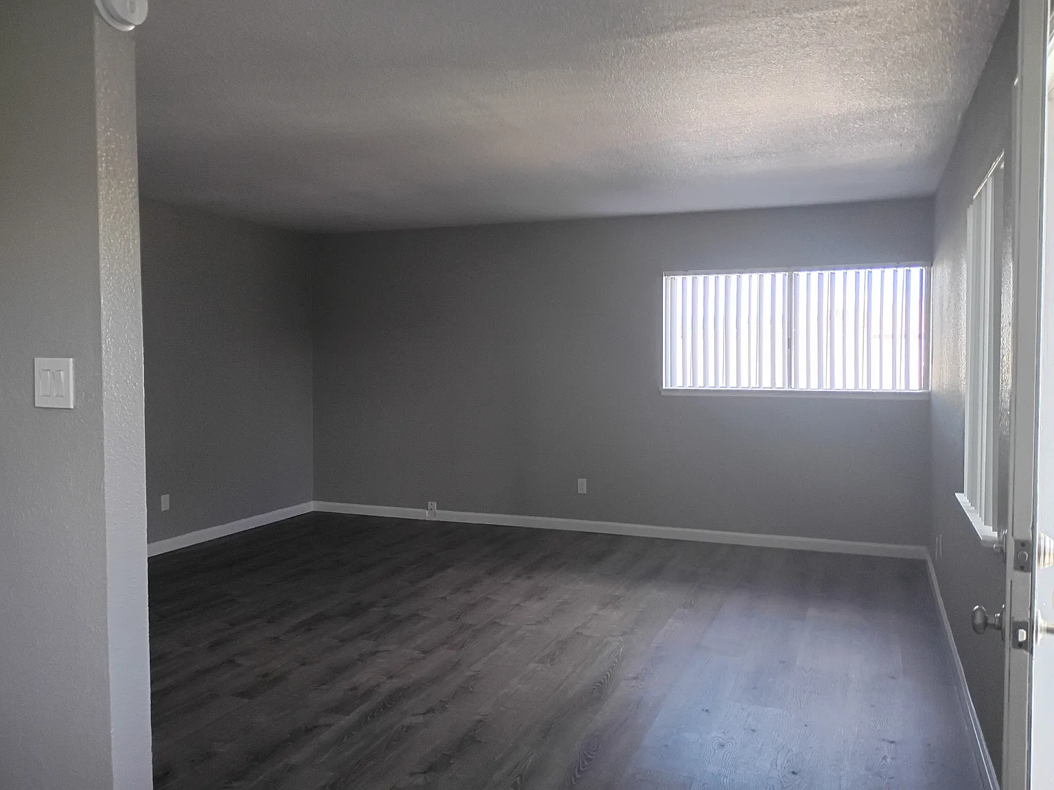 Studio, 400 sqft, $770 — Photo 3