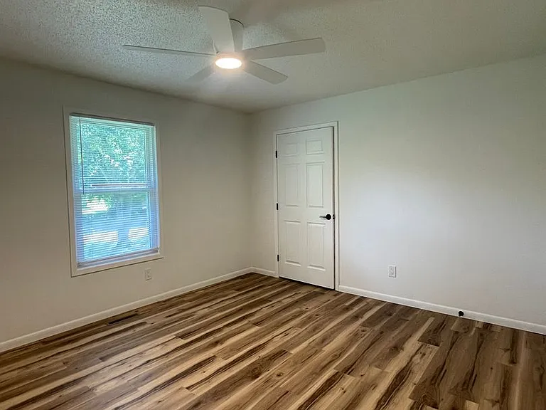 131 N Fairwood Ave — Photo 20