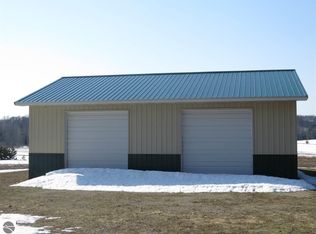 2 1/2 Road, Kingsley, MI 49649