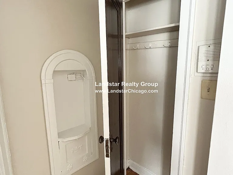 1806 W Farwell Ave #3B — Photo 2