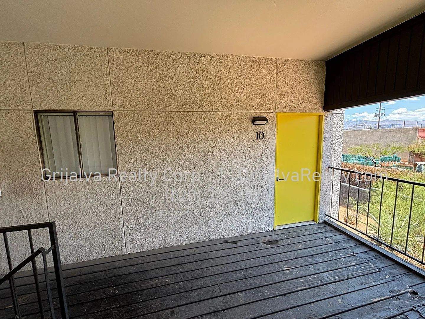 2322 N Elaine Blvd — Photo 2