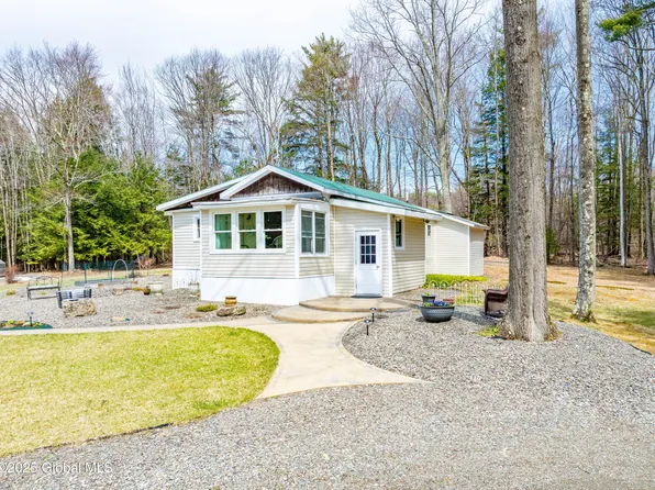 77 Davitt Lake Road, Averill Park, NY 12018