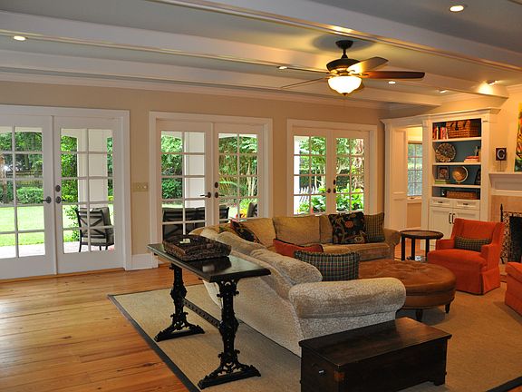5th image of 1135 Overbrook Dr