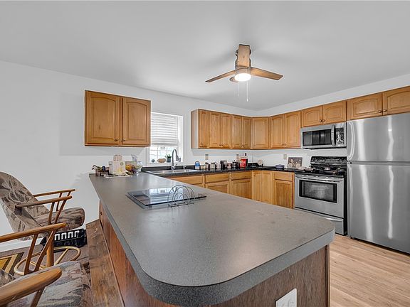 5th image of 307 Moore Ave