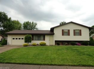 455 Rosch Ct SW, New Philadelphia, OH 44663