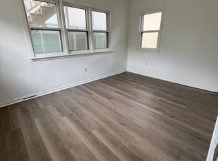 Hoff - 26 - Avon St, La Crosse, WI 54603
