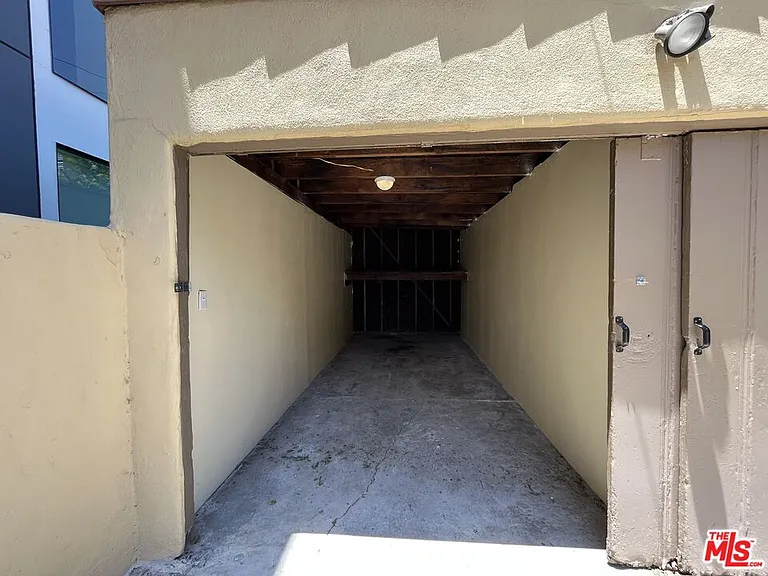 1807 S Redondo Blvd #LOWER — Photo 23