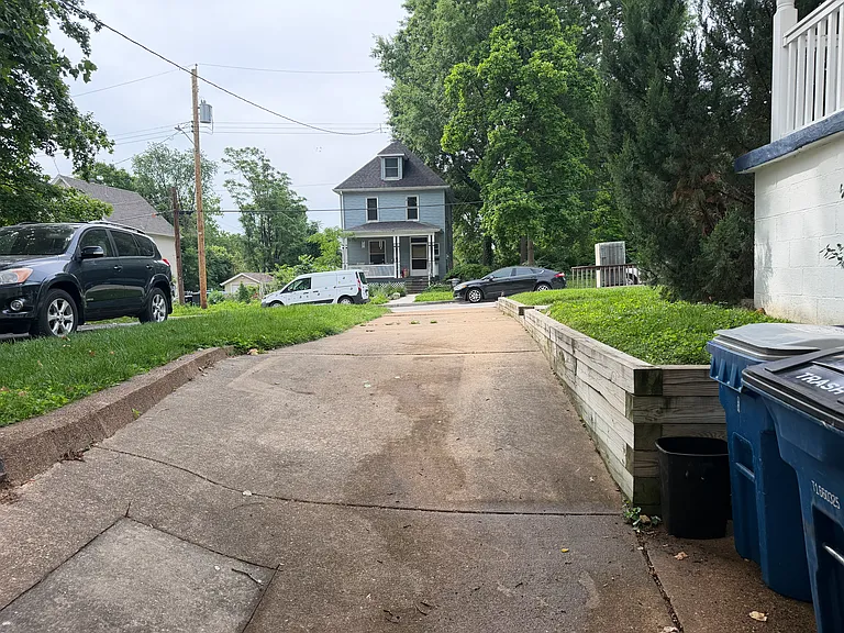 3523 Commonwealth Ave — Photo 40