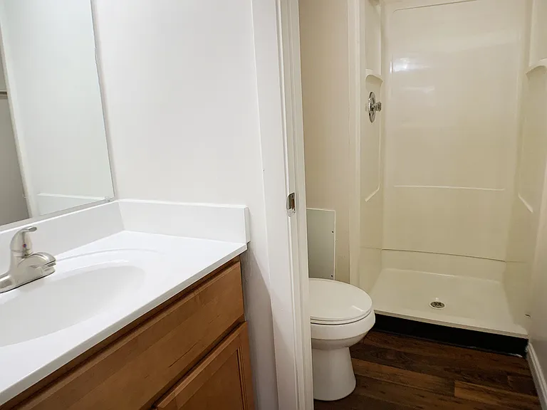 Wyndemere Apartments — Photo 53