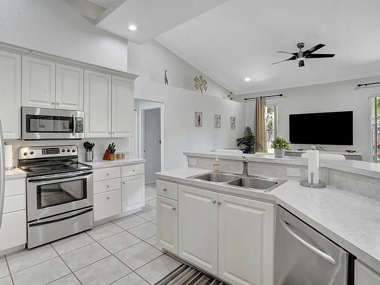 13709 Columbine Ave — Photo 9