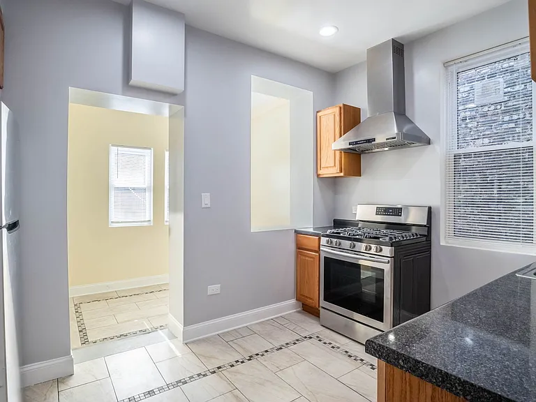 4837 W Monroe St #2 — Photo 18