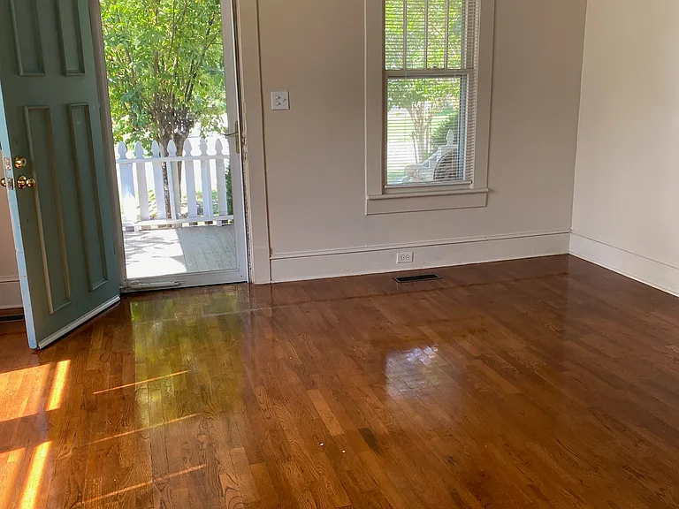 505 S Beaty St — Photo 9