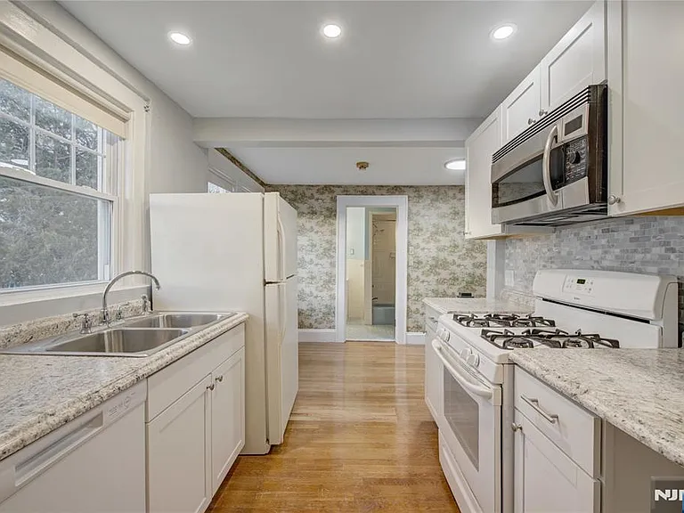 348 Orchard Ter #2 — Photo 5