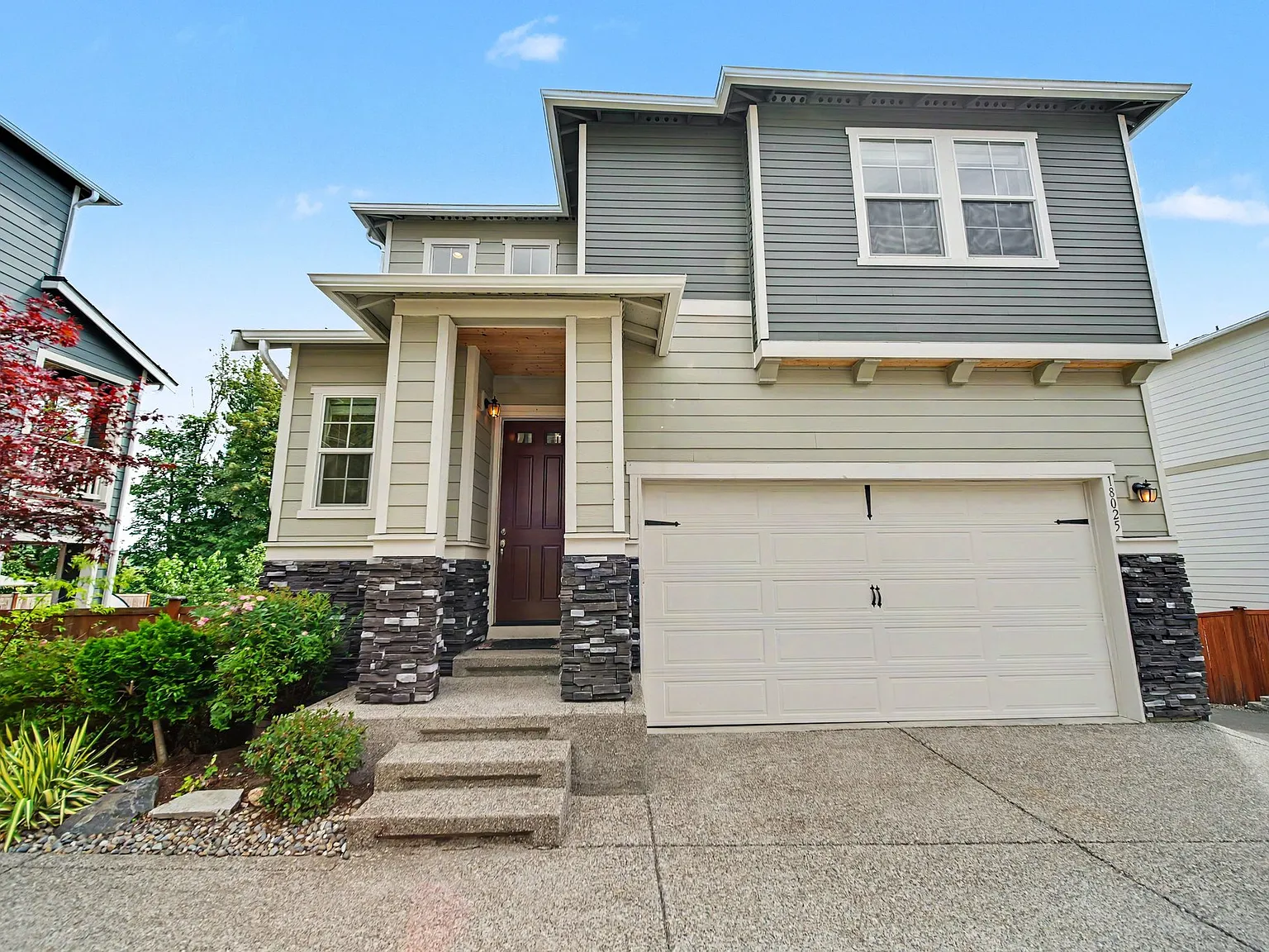 4 bed, 3.5 bath, 2919 sqft, $3,925 — Photo 2