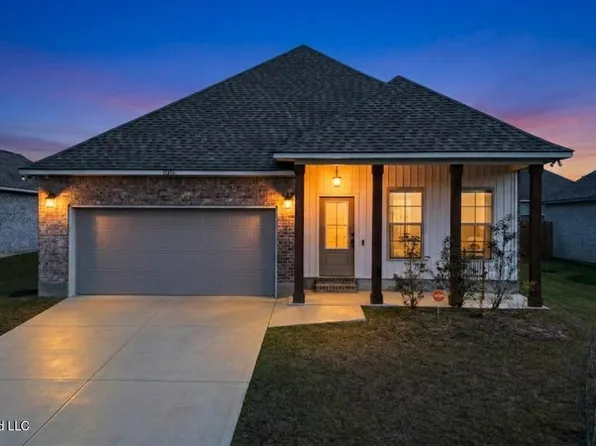 11416 Crystal Lake Dr, Gulfport, MS 39503