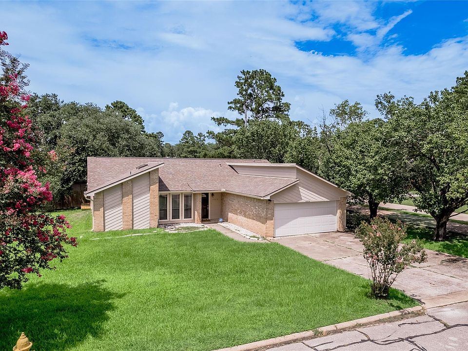 1st image of 22516 Pebble Beach Way