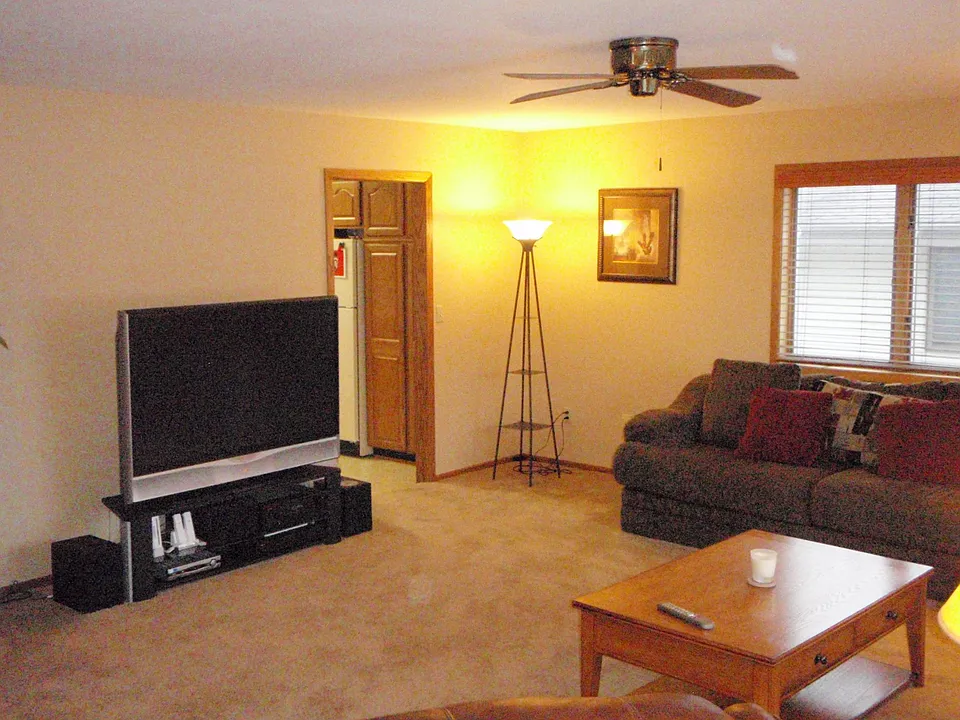 1733 Erin Ln