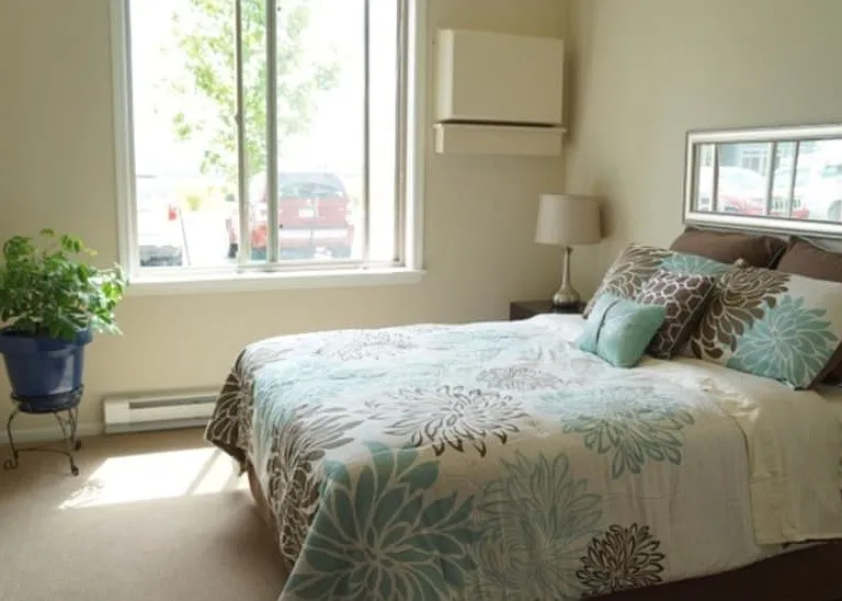 Eagle Crest Apartments — Photo 42
