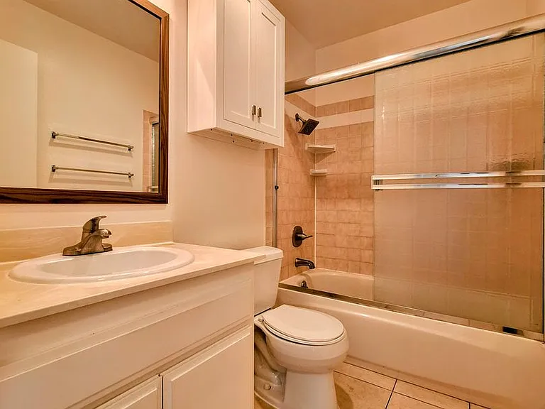 247 N Capitol Ave #243-7 — Photo 4