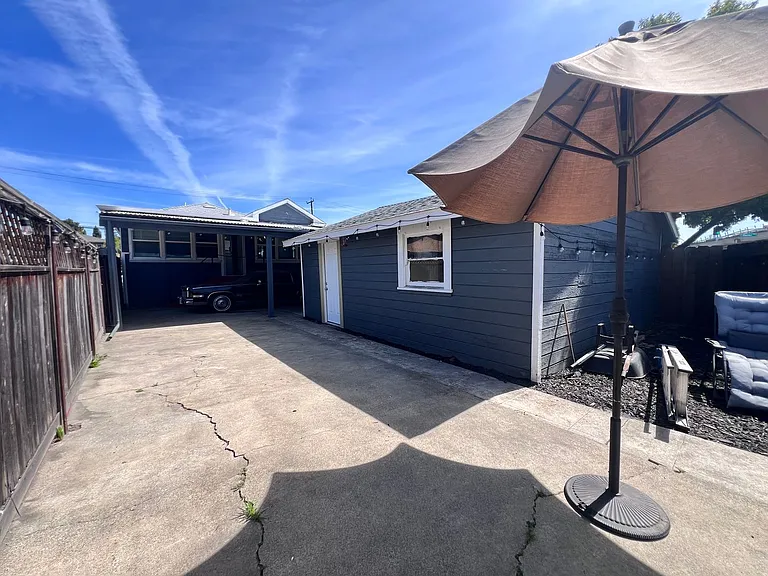 2355 Cherry St — Photo 48
