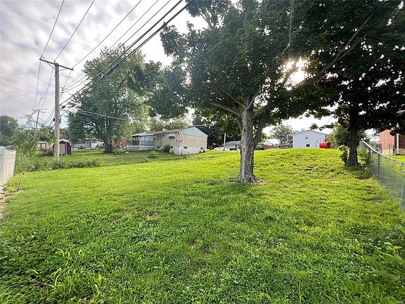 4th image of 2113 Golfway Dr