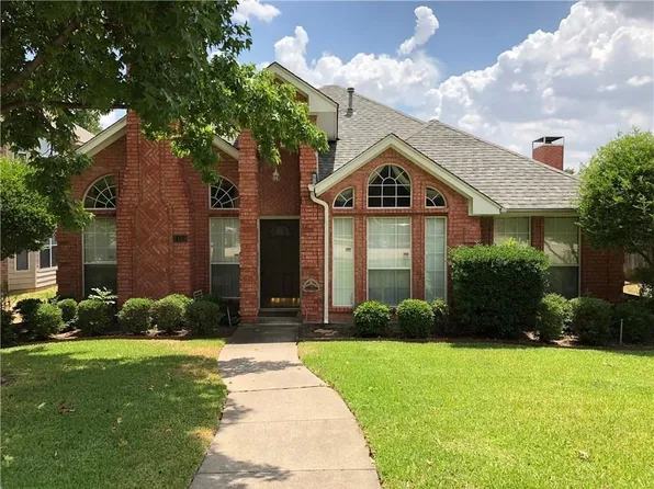 1120 Emily Ln, Carrollton, TX 75010