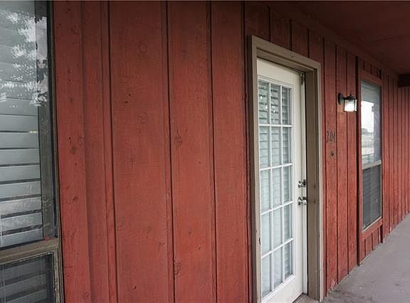 2nd image of 1448 Carrollton Ave APT 204
