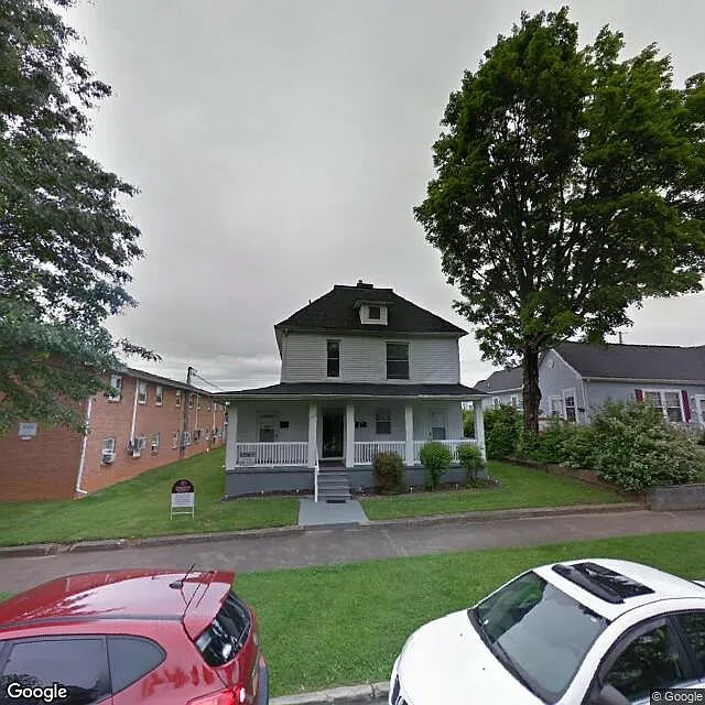 306 W Maple St #3