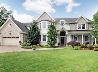 66 Clauss Ave, Paramus, NJ 07652