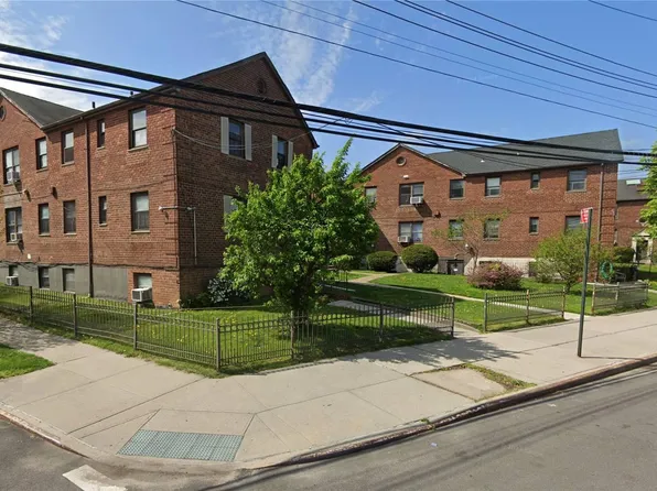 202-08 Rocky Hill Road #82B, Bayside, NY 11361