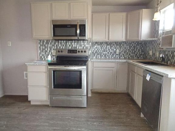 4th image of 420 Hicks Pl