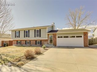 383 Saddlemountain Rd, Colorado Springs, CO 80919