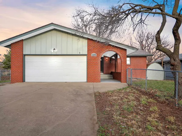 1417 Cypress Ct, Junction City, KS 66441