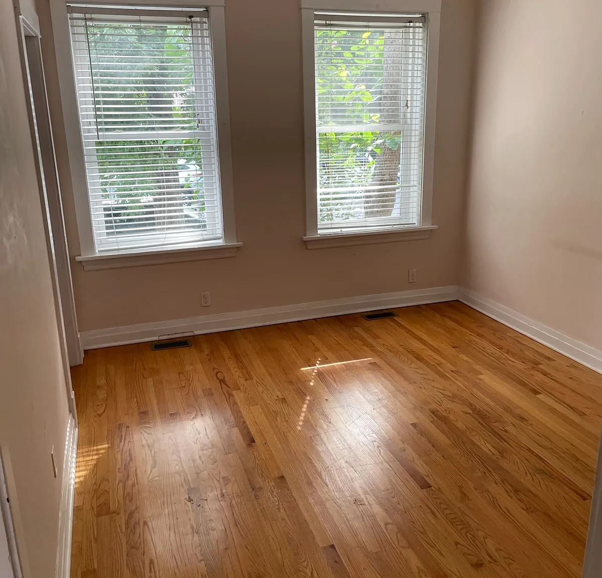 2 bed, 1000 sqft, $1,635 — Photo 4