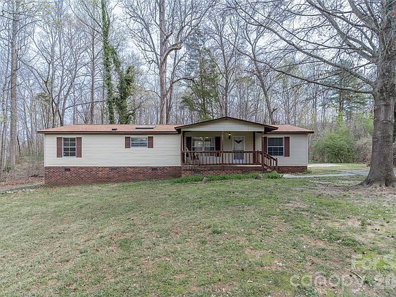 5th image of 4870 Woodleaf Rd