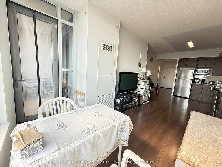 99 S Town Centre Blvd #315 — Photo 4