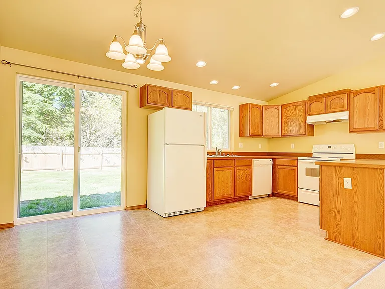 404 Sycamore Rd — Photo 9