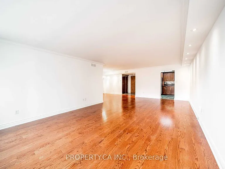 71 Charles St E #402 — Photo 3
