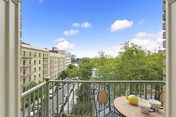 1st image of 509 E 77th St APT 6N