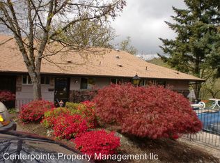 1384 SE Court Ave, Roseburg, OR 97470