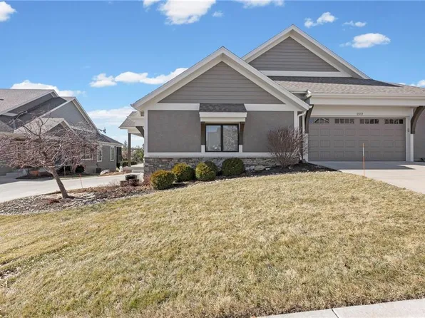 11576 S Waterford Dr, Olathe, KS 66061