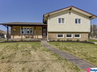 202 N Mayne St, Valley, NE 68064