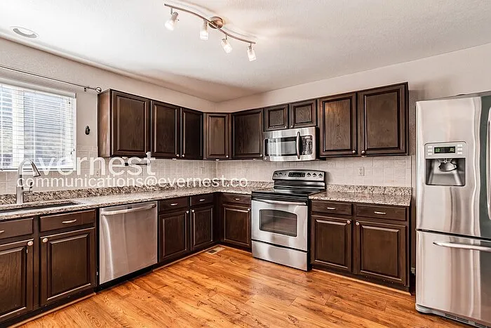 7255 Pine Hills Way — Photo 2