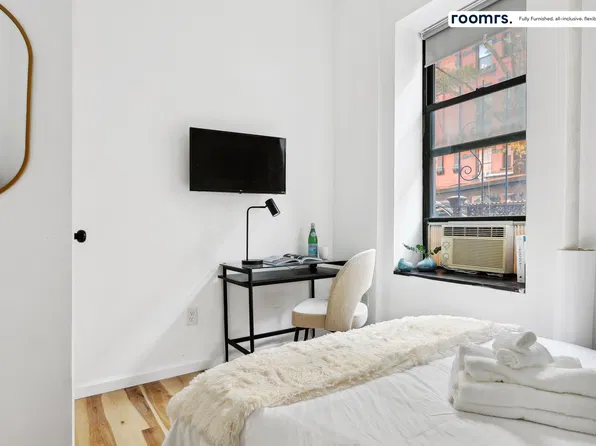 235 E 89th St #1R, New York, NY 10128
