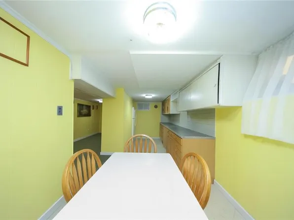 1813 Bay Ridge Avenue image 23 of 31