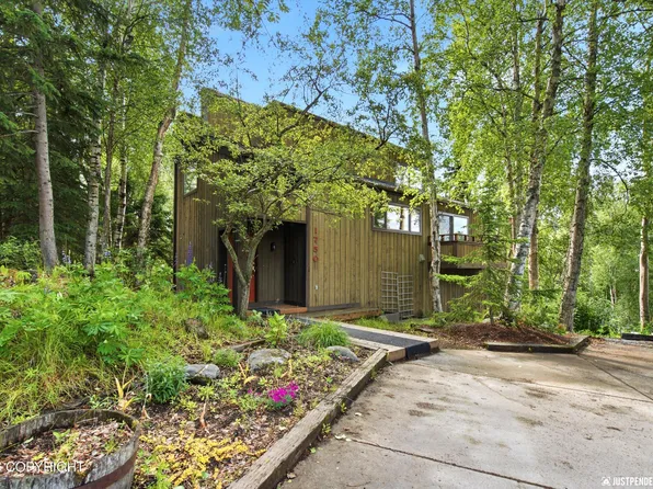 1750 George Bell Cir, Anchorage, AK 99515