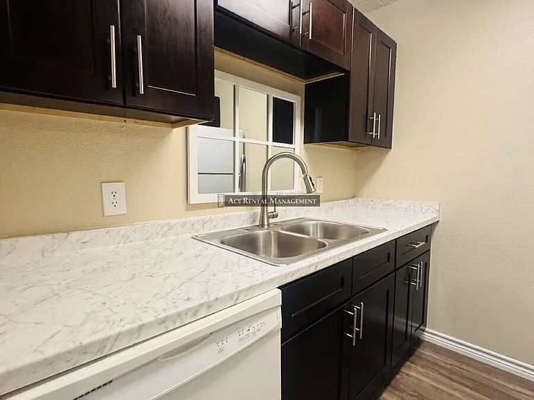 6824 Camden Ln #3 — Photo 7
