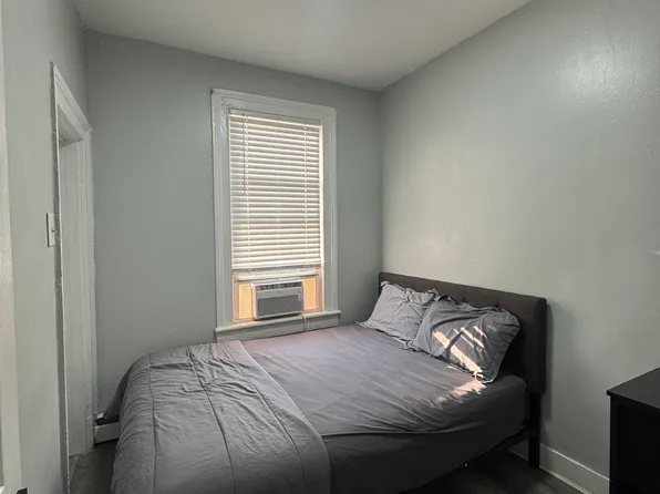 1172 Summit Avenue image 6 of 10