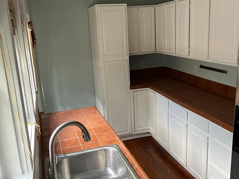 721 Greenwood St — Photo 14